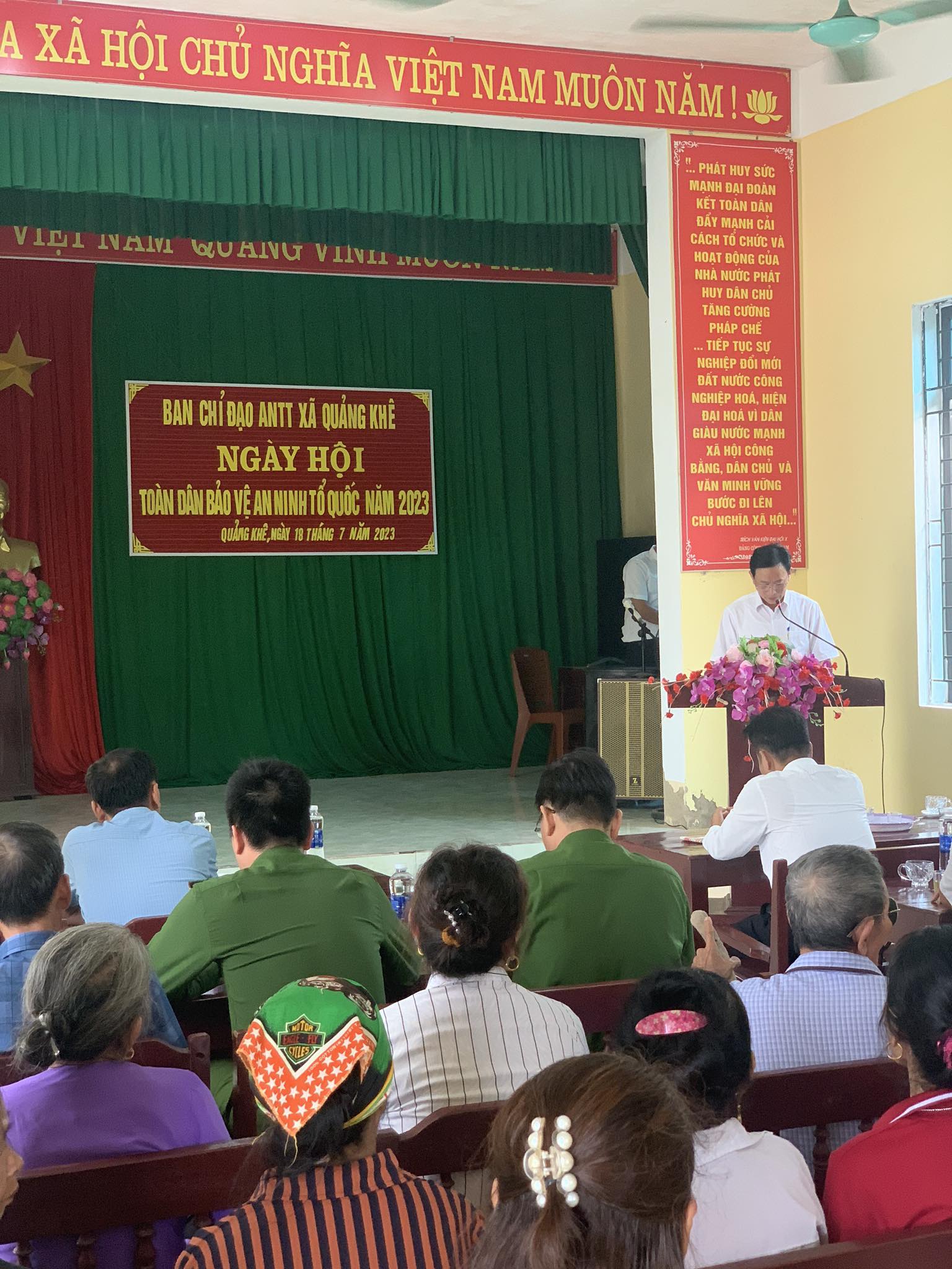 UBND xã Quảng Khê tổ chức điểm “Ngày hội Toàn dân bảo vệ ANTQ” tại thôn Ngưu Phương.